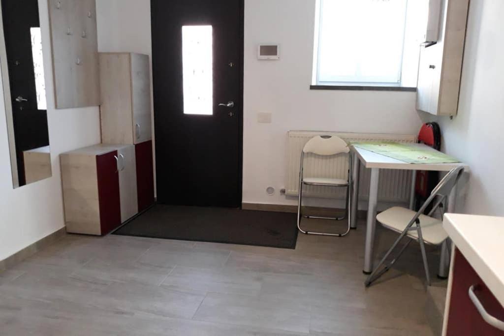 Zsizelle Rezidence Apartment Brasov Luaran gambar