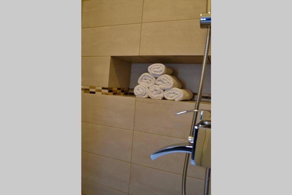 Zsizelle Rezidence Apartment Brasov Luaran gambar